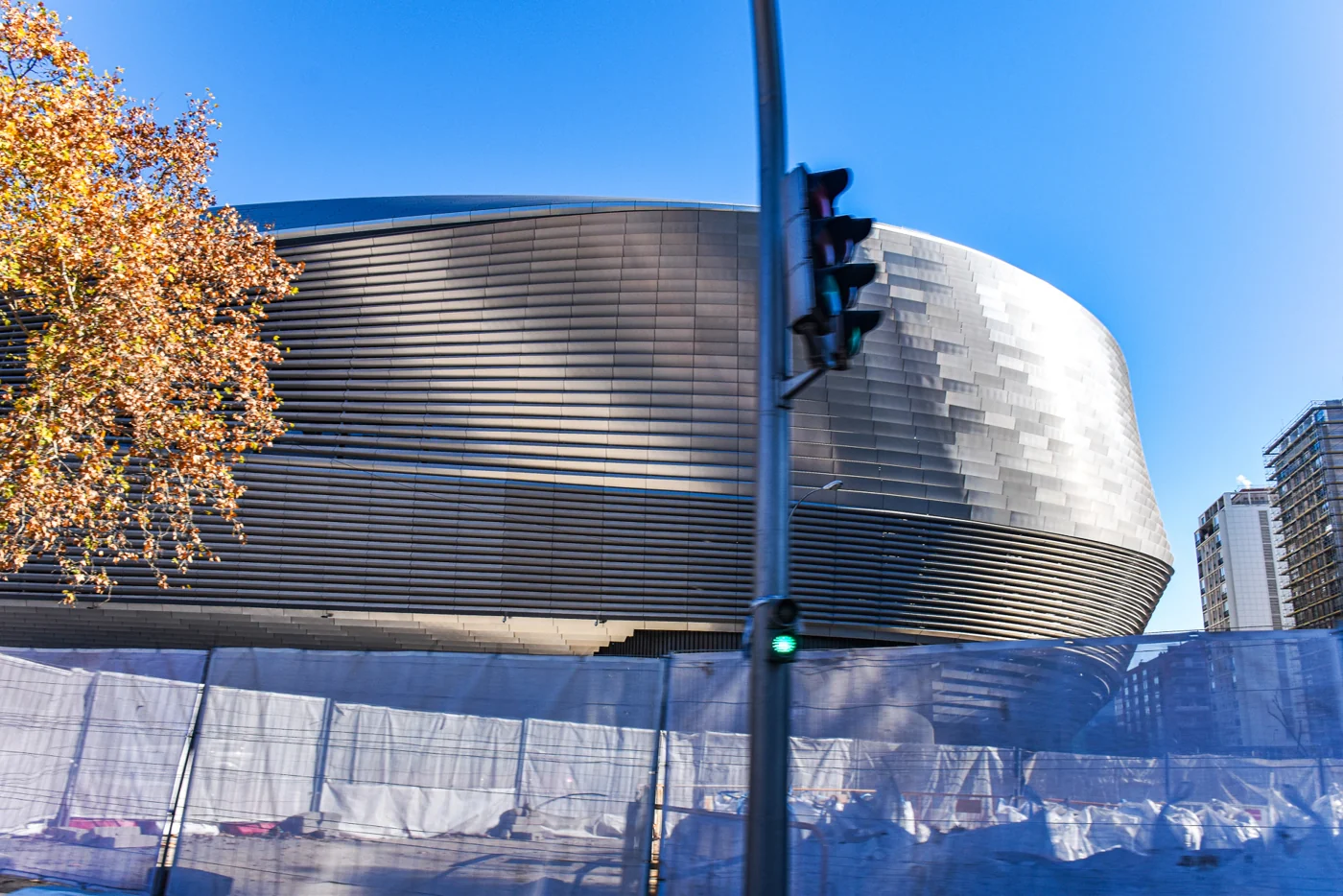 Timelapse del Santiago Bernabéu: la fachada de Aluman en tres cámaras 1 Fachada del Santiago Bernabéu, fotografía de contexto de MottaW